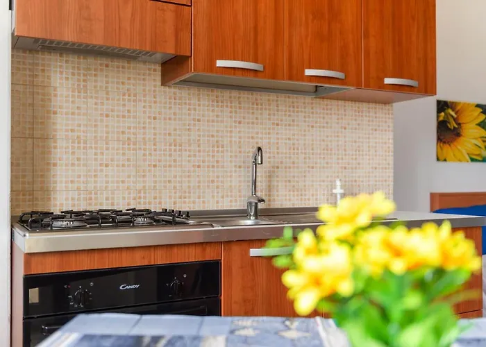 Catona מלון דירות 3*