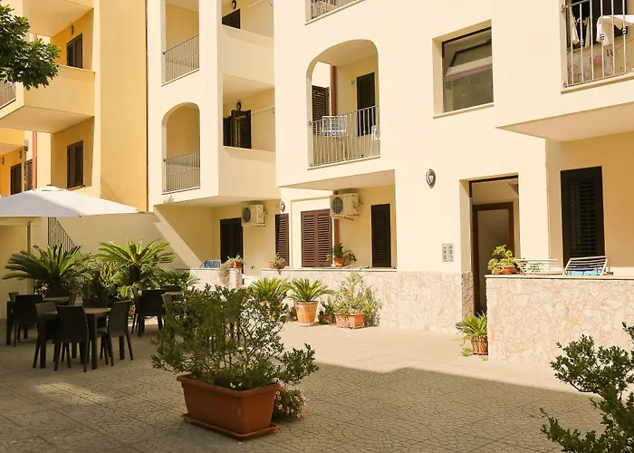 Hotel apartamentowy Catona 3*